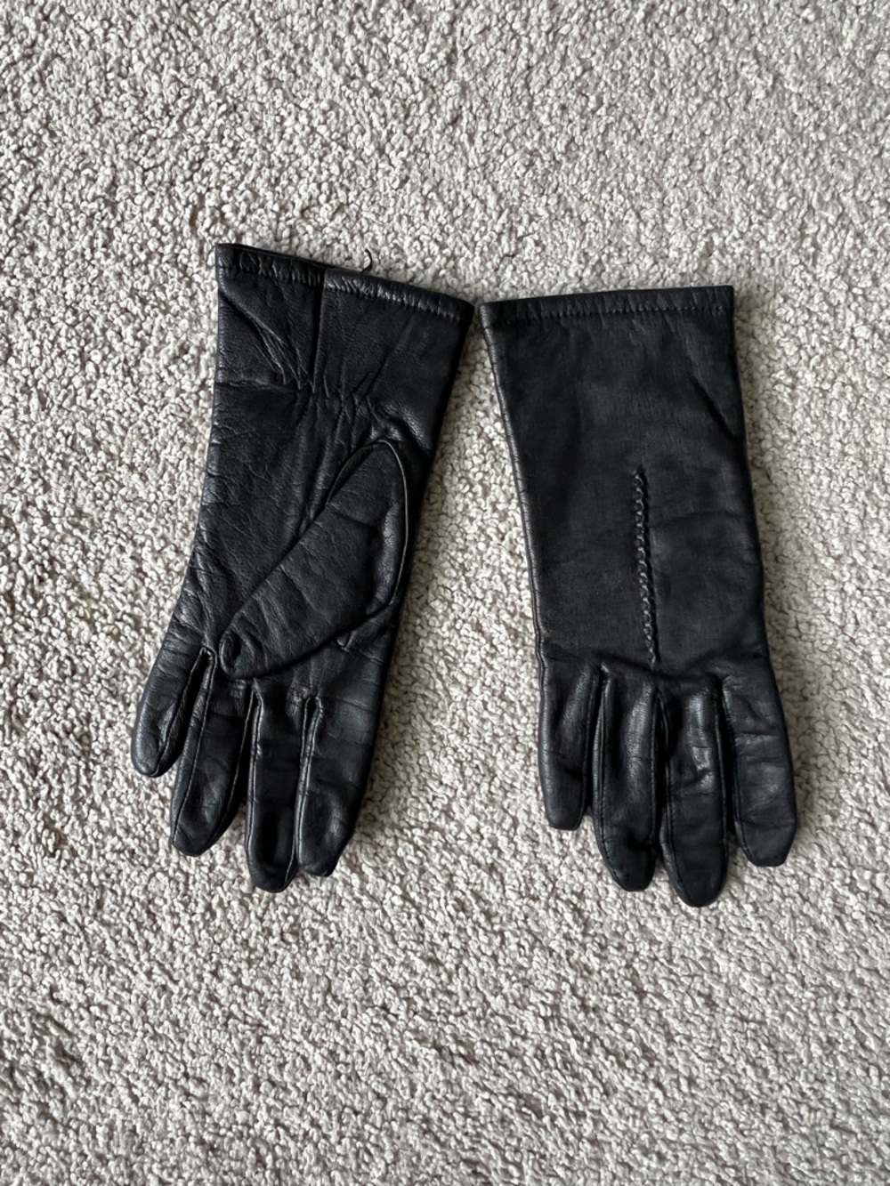 Fownes Vintage Classic Black Leather Gloves